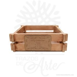 Canasta en triplex de pino pintada y personalizada