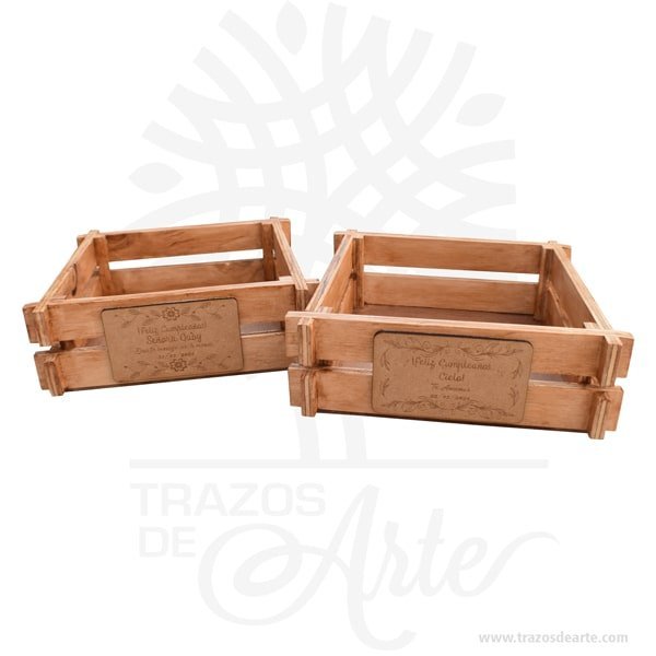 Canasta en triplex de pino pintada y personalizada - Image 2