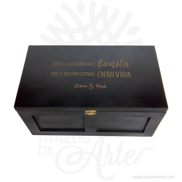 Caja de madera marcada con mensaje - Image 5