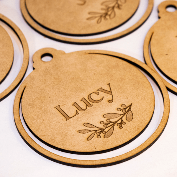 Esfera Navideña Personalizada en MDF - Image 5