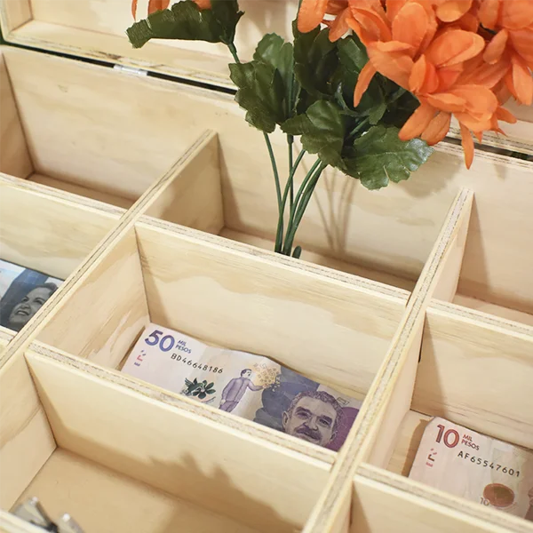 Caja seguridad para dinero en madera - Image 5