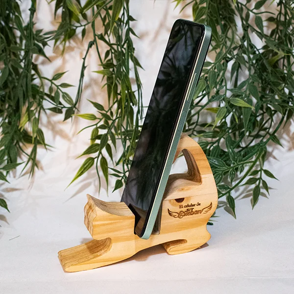 Soporte teléfono móvil gato en madera de pino - Image 5