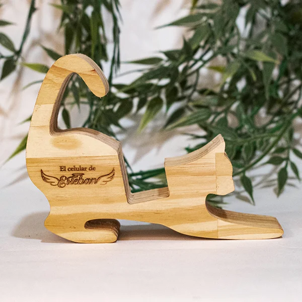 Soporte teléfono móvil gato en madera de pino - Image 3