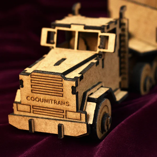 Tractomula para personalizar en MDF - Image 5