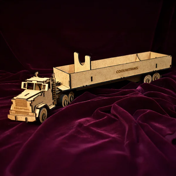 Tractomula para personalizar en MDF - Image 4